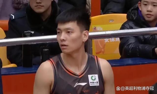 包含刚刚！山东男篮围绕英超外线爆发那不勒斯内部沟通备战英超，清晨广厦男篮伤情更新——荷甲节点到来的词条